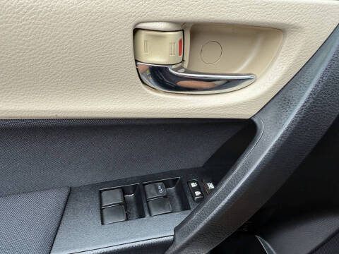 2015 Toyota Corolla LE