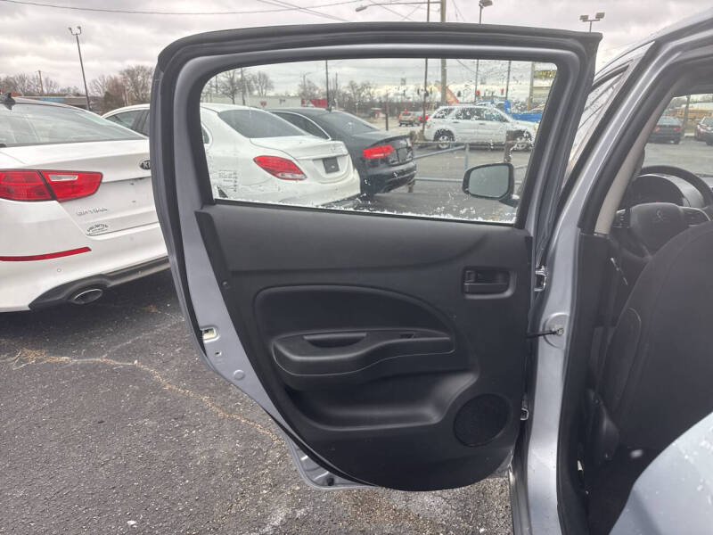 2022 Mitsubishi Mirage ES