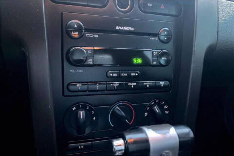 2006 Ford Mustang GT Deluxe