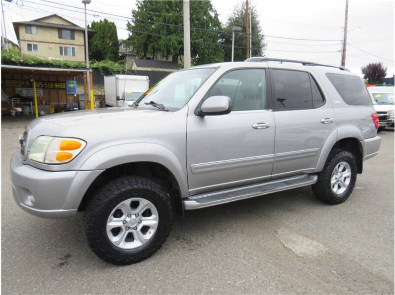 2004 Toyota Sequoia SR5