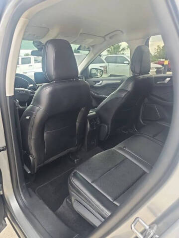 2022 Ford Escape SEL