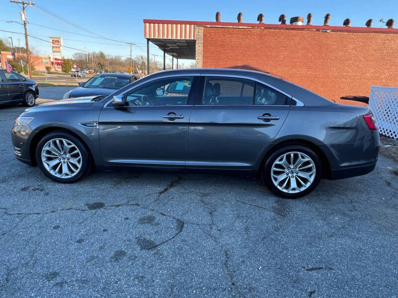 2015 Ford Taurus Limited photo 5