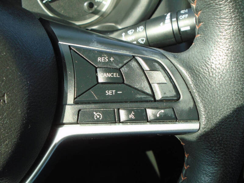 2019 Nissan Kicks SR