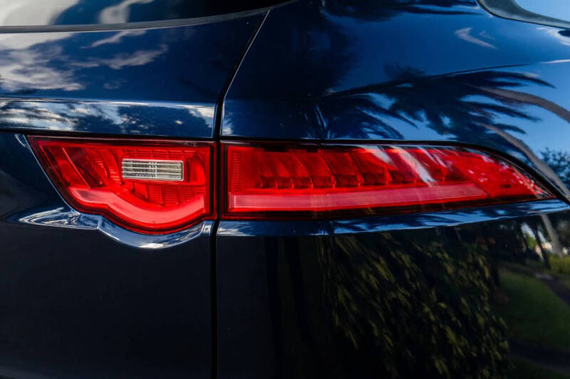 2017 Jaguar F-PACE 35t Premium