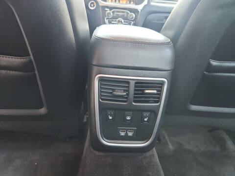 2017 Chrysler 300 C