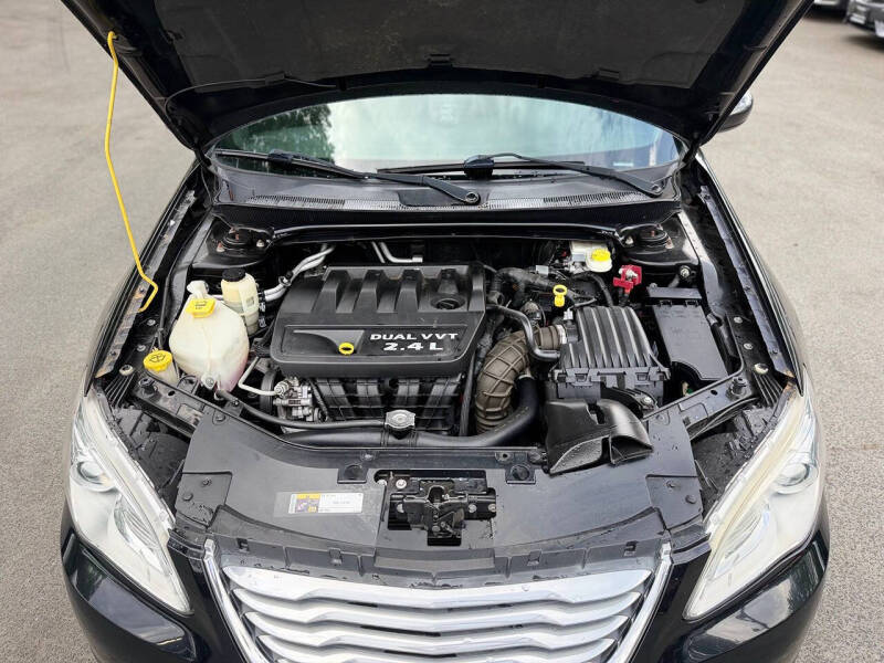 2014 Chrysler 200 LX