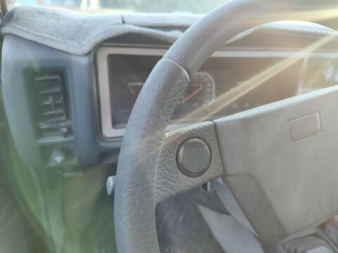 1986 Mitsubishi Truck