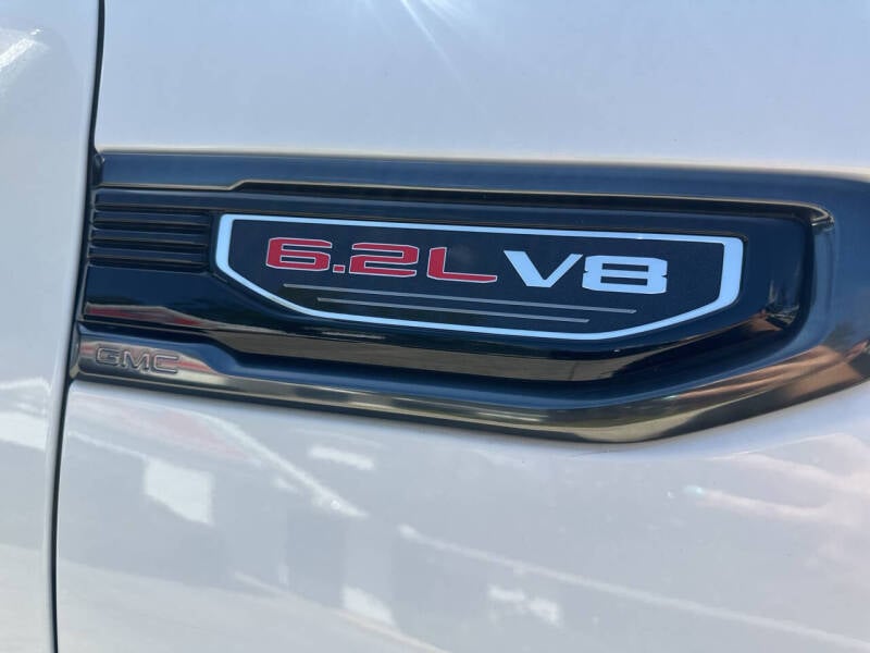 Used 2022 GMC Sierra 1500 AT4 with VIN 3GTPUEEL5NG535900 for sale in Natchez, MS