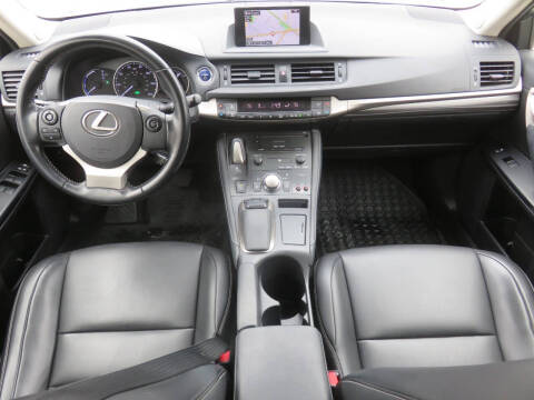 2017 Lexus CT 200h