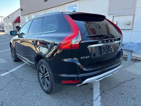 2017 Volvo XC60 T5 Dynamic