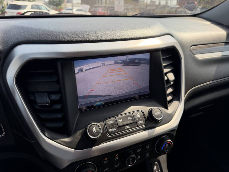 2017 GMC Acadia SLT-1