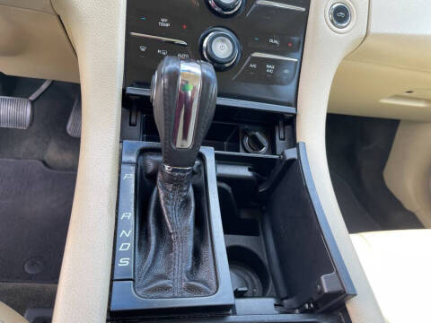 2014 Ford Taurus SEL