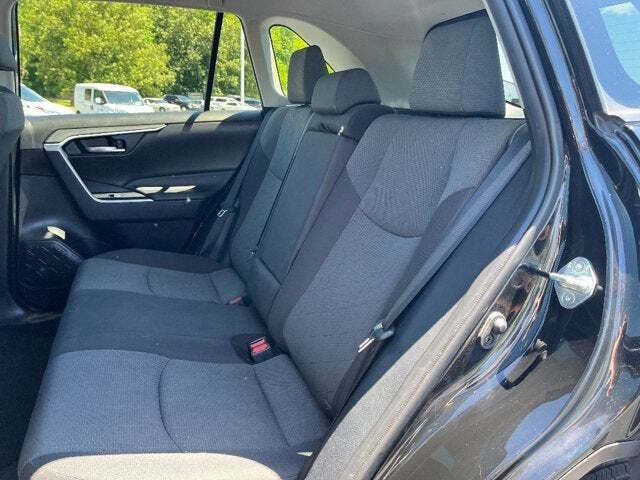 2020 Toyota RAV4 Hybrid 19