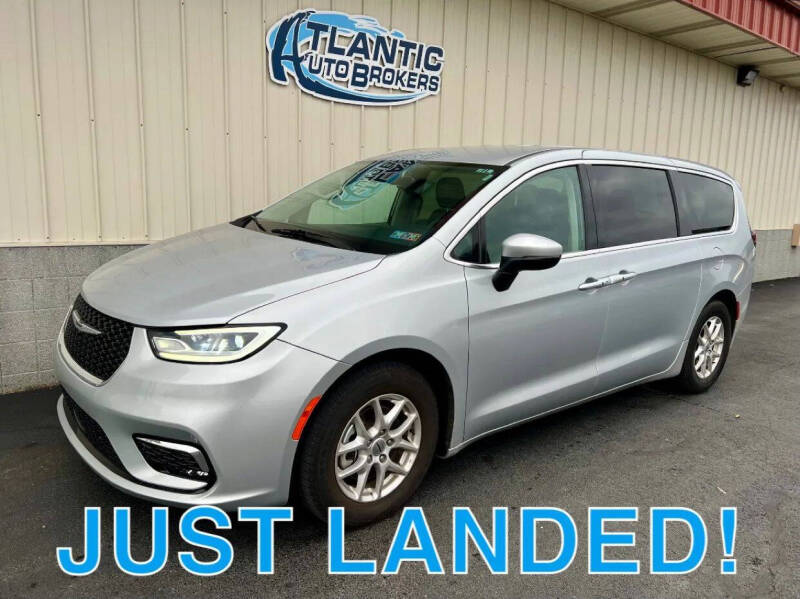 2023 Chrysler Pacifica Touring L