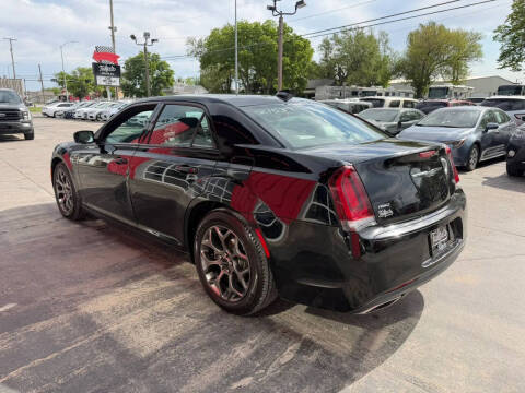 2017 Chrysler 300