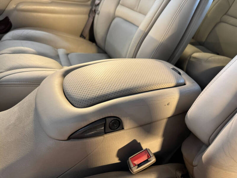 2000 Cadillac Escalade