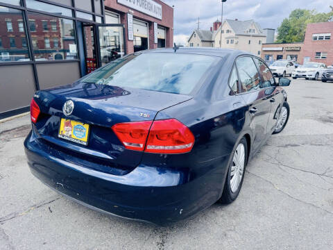 2014 Volkswagen Passat 1.8T S PZEV