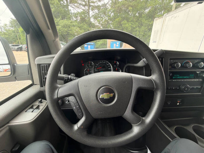 2024 Chevrolet Express 2500