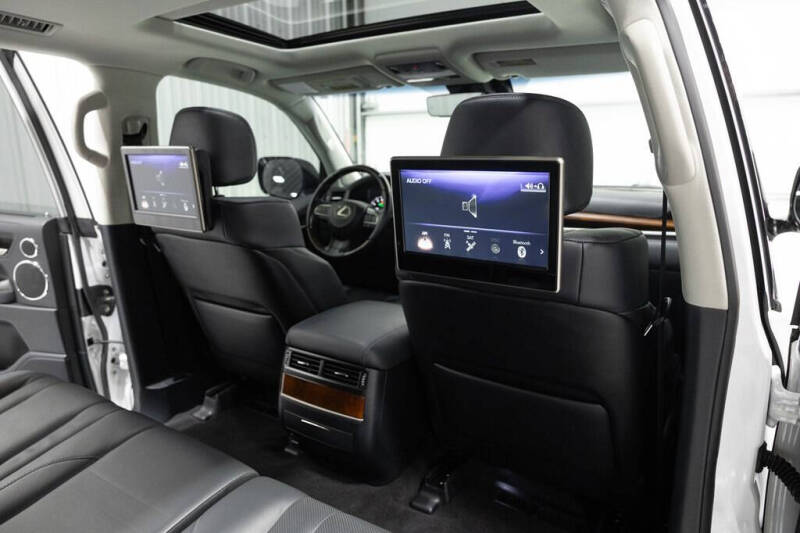 2021 Lexus LX 570 Three-Row