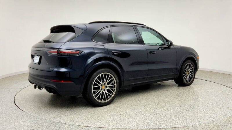 2023 Porsche Cayenne Platinum Edition
