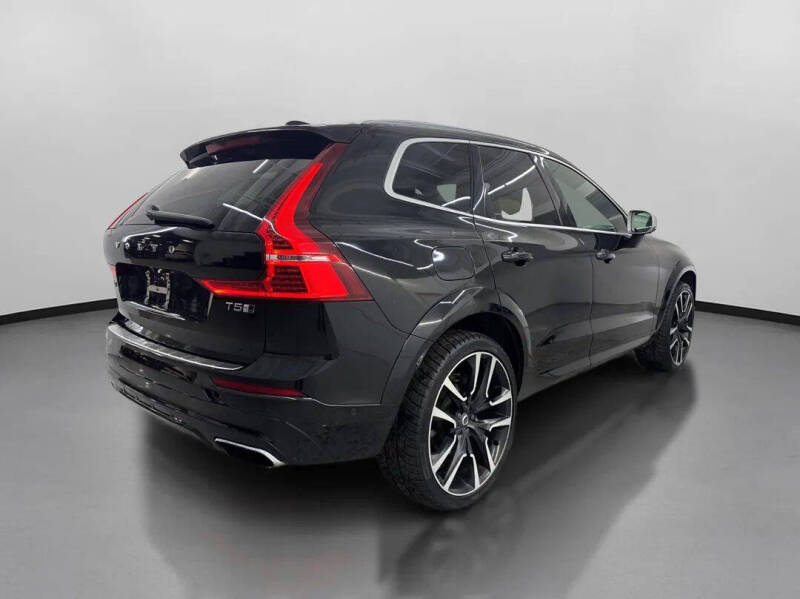 2018 Volvo XC60 T5 R-Design