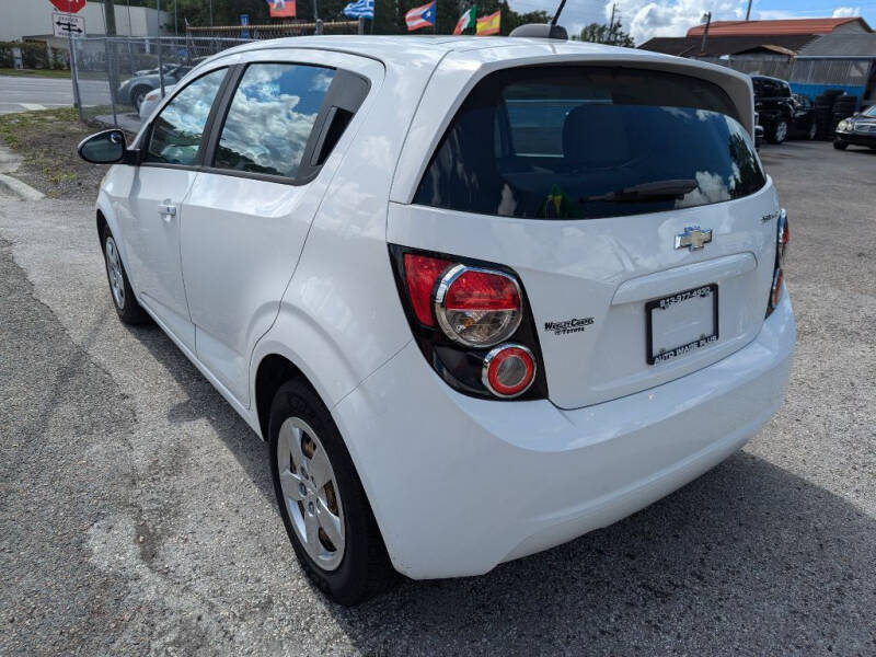 2015 Chevrolet Sonic LS photo 5