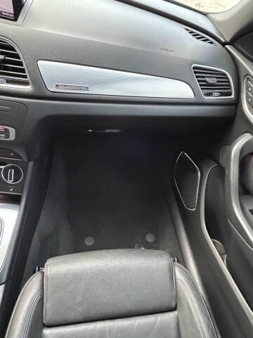 2016 Audi Q3 2.0T quattro Prestige