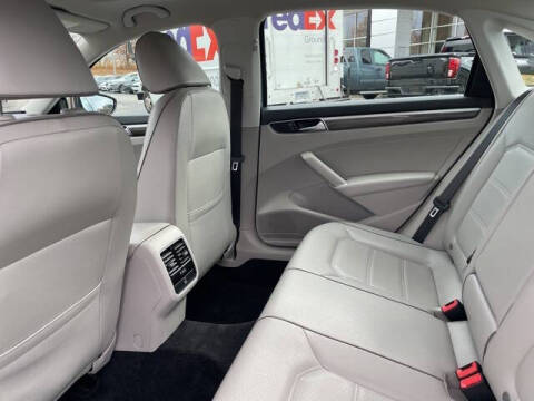 2017 Volkswagen Passat 1.8T SE