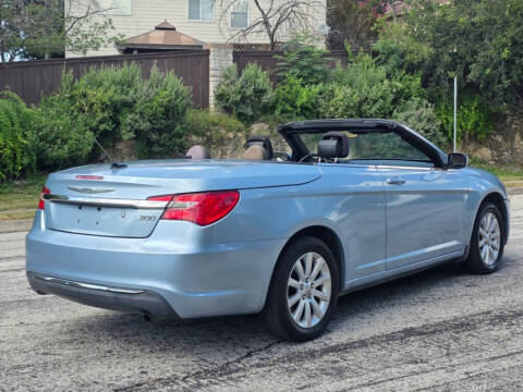 2012 Chrysler 200 Touring