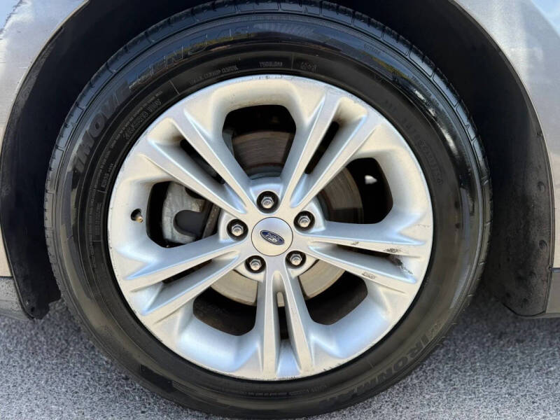2014 Ford Taurus SEL
