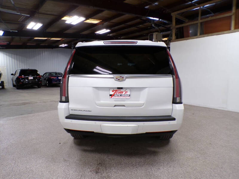 2018 Cadillac Escalade Premium Luxury