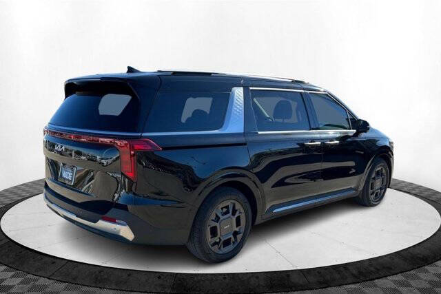 2025 Kia Carnival SX