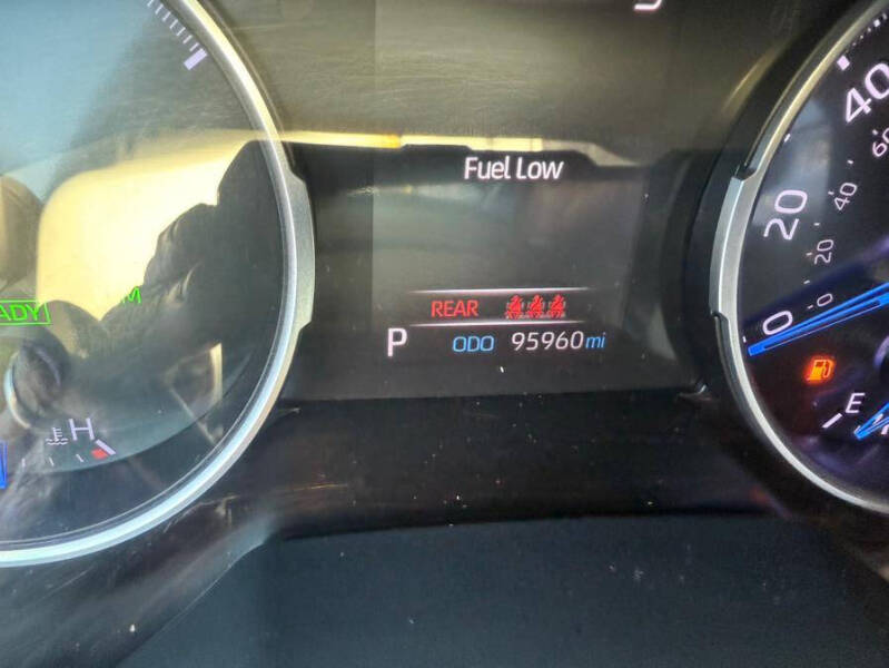 2020 Toyota RAV4 Hybrid XLE