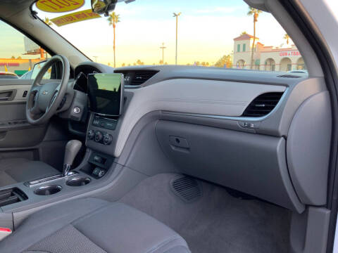 2017 Chevrolet Traverse LS