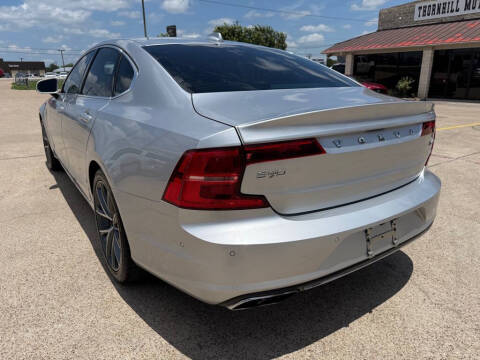 2017 Volvo S90 T6 Momentum