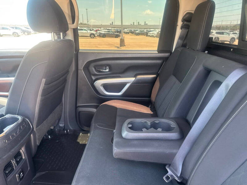 2018 Nissan Titan SV