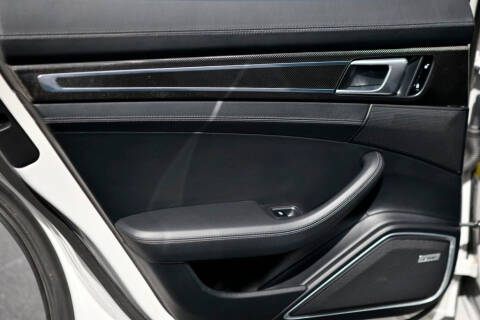 2018 Porsche Panamera Turbo S E-Hybrid