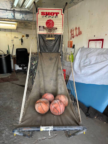  Shot Clock Basketball Hoop for sale at E & A Auto Sales in Warren OH