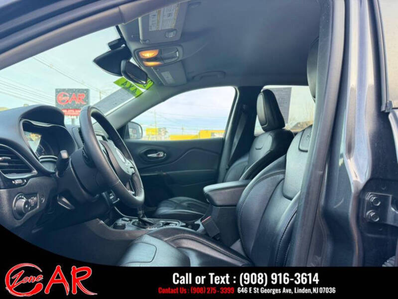 2023 Jeep Cherokee Altitude Lux