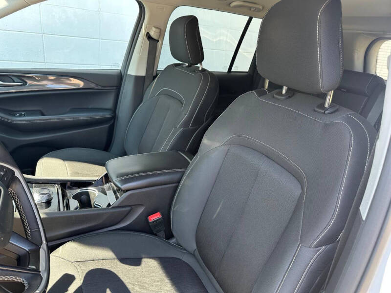 2022 Jeep Grand Cherokee