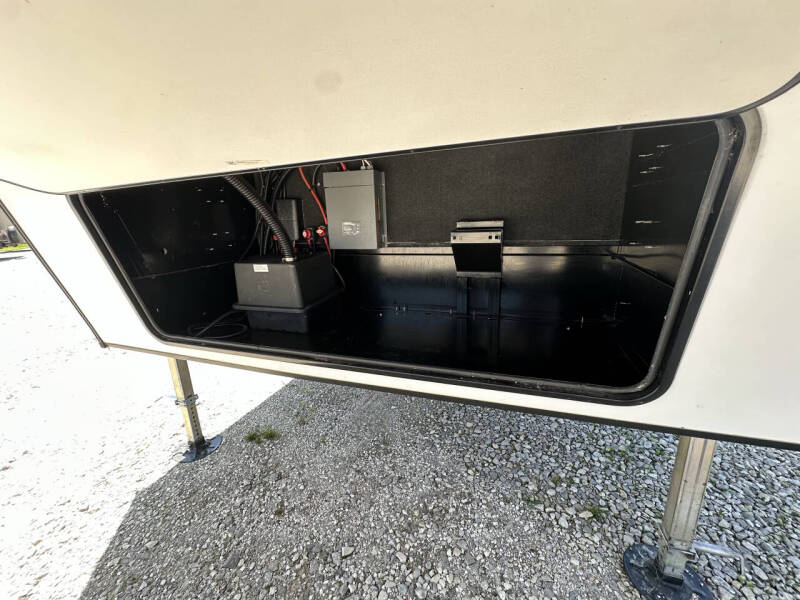 2021 Keystone RV Yukon YK399ML21