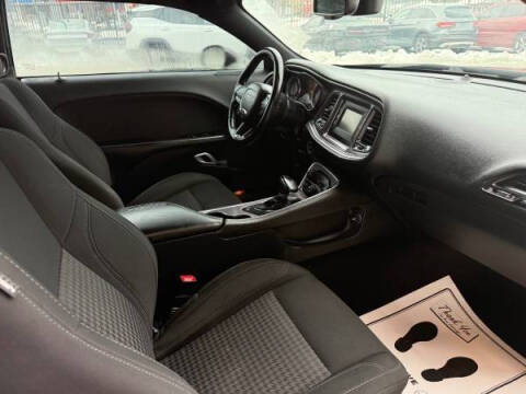 2016 Dodge Challenger SXT