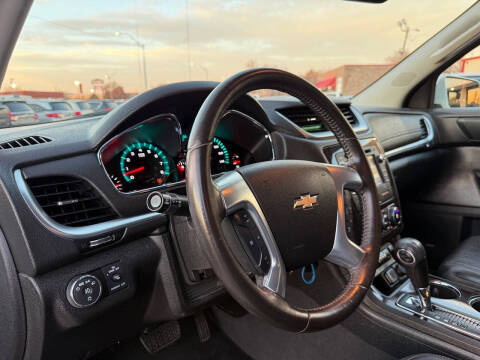 2017 Chevrolet Traverse LT