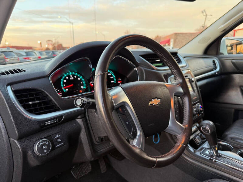 2017 Chevrolet Traverse LT