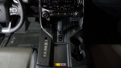 2025 Lexus LX 700h Overtrail