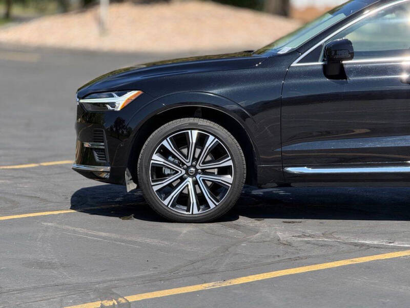 2023 Volvo XC60 B5 Ultimate Bright Theme