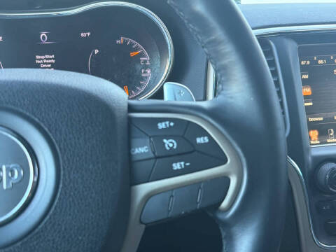 2017 Jeep Grand Cherokee Laredo