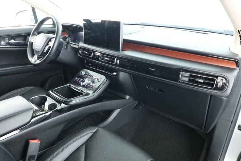 2021 Lincoln Nautilus Reserve