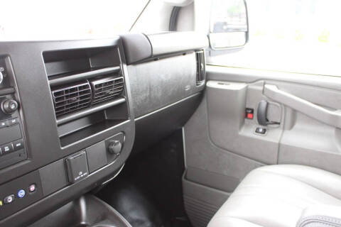 2024 Chevrolet Express 2500