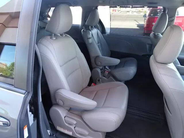 2015 Toyota Sienna